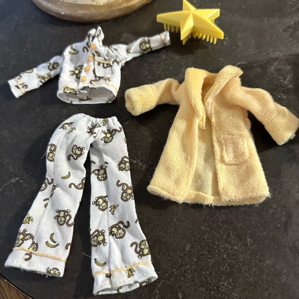 Bratz slumber party Meygan outfit